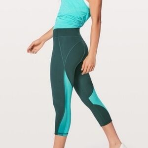 Lululemon Mix and Mesh Grey/Teal Cropped Leggings Size 8/Medium MSRP $148